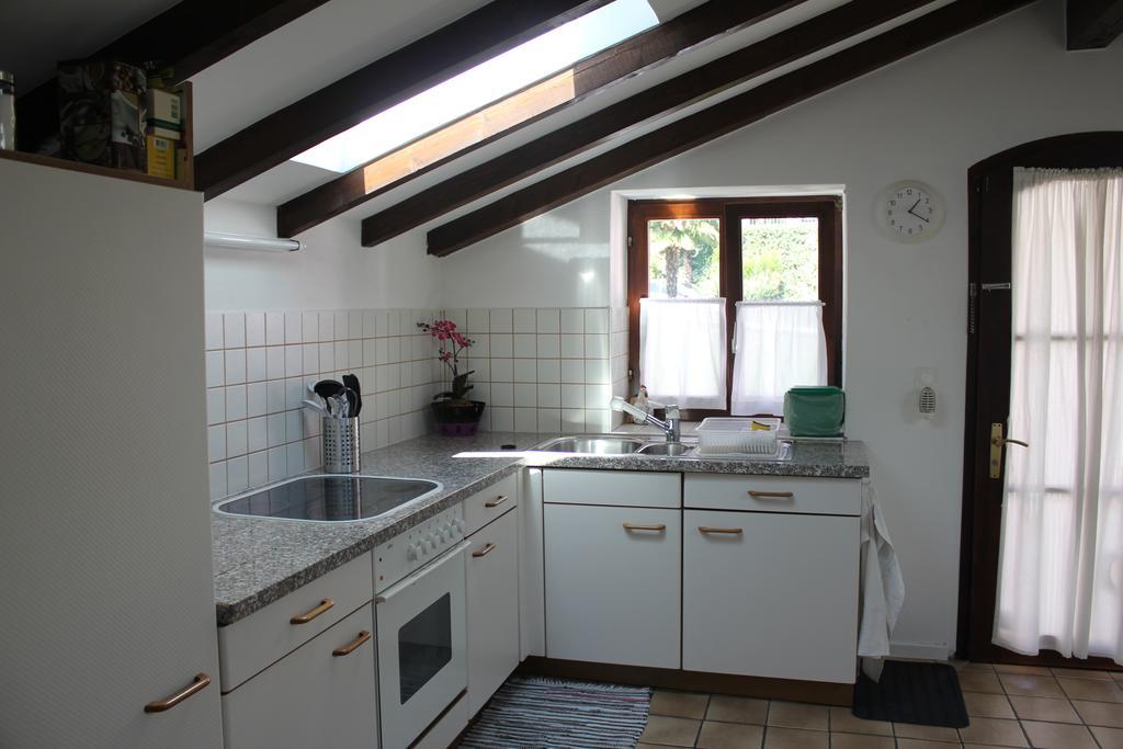 Casa Gialla Gordola Room photo